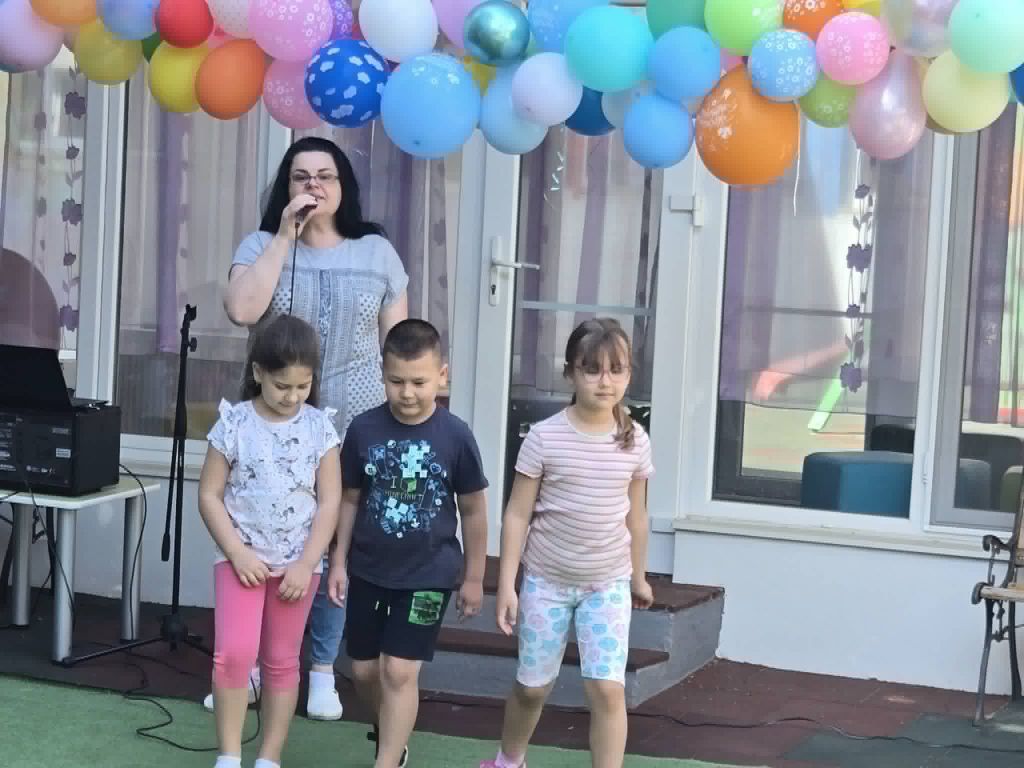 1 юни 4
